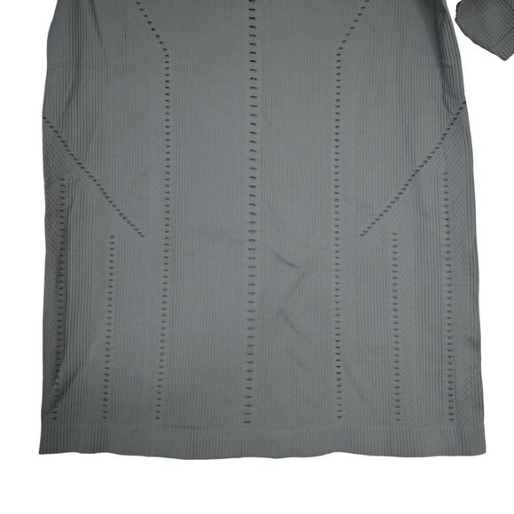 Athleta Womens M Oxygen Tee in Laurel Olive Green - Picture 8 of 10